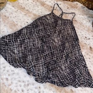 Lightweight strappy backless tank top